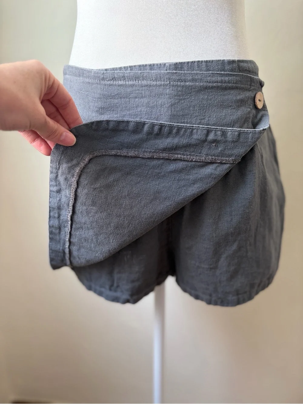 Love Tree Gray Linen Blend Wrap Skort Button Front Elastic Back Large
